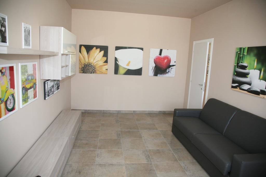 Siag Apartments Cormano Room photo